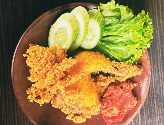 Ayam Kremes Larasayu
